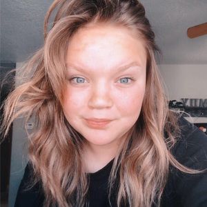 Meet your Posher, Riley